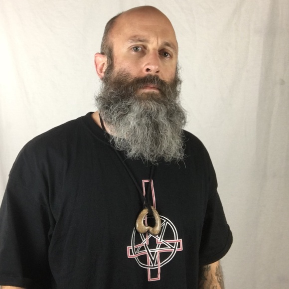 Illuminated Darkness | Vessel Heart Talisman - Picture 5 of 7